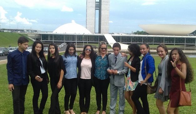 Em “Viagem ao Brasil Contemporâneo”, alunos escola estadual conhecem capital do país