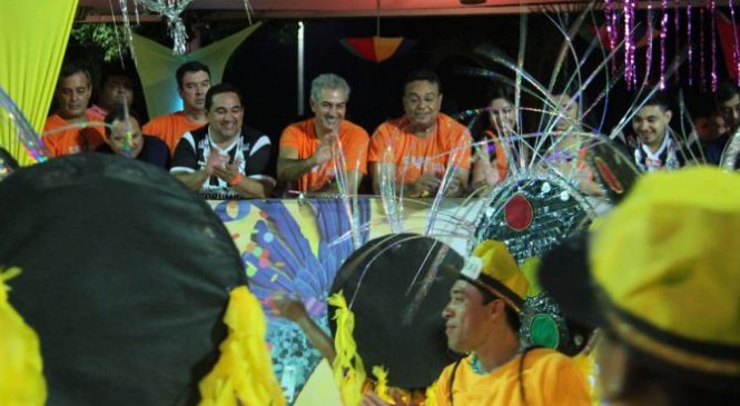 “É uma parceria de resultados”, diz Reinaldo, contagiado pela vibração e alegria do carnaval corumbaense