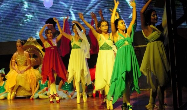 ‘O Sonho de Isis’ conta a história da dança e tem mais de mil estudantes envolvidos