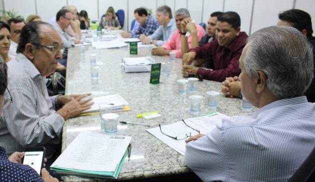 Prefeito e vereadores de Bonito oficializam a governador pedido para construção de Rodovia do Turismo e Anel Viário